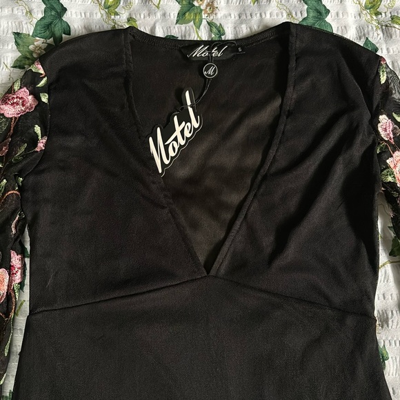 {NWT} MOTEL Avena Mesh Japanese Blossom Dress - Picture 6 of 10